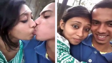 Kissing porn in Ahmedabad